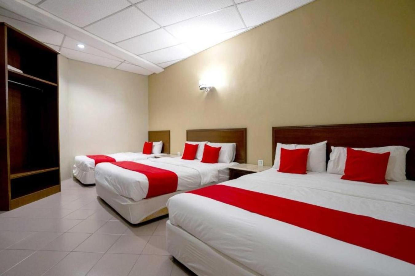De Clinique Hotel Kampong Pasir Bogak Eksteriør bilde